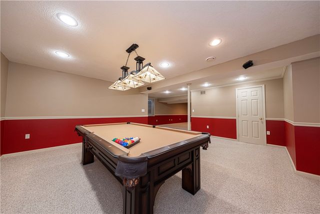 105 Oak Moss, North Fayette, PA 15108