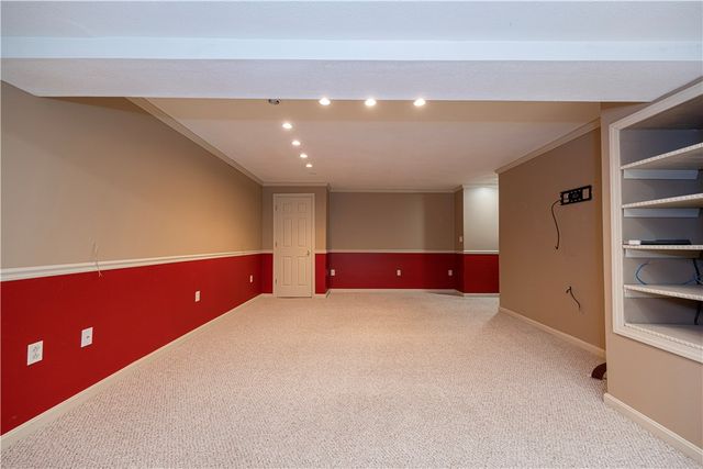 105 Oak Moss, North Fayette, PA 15108