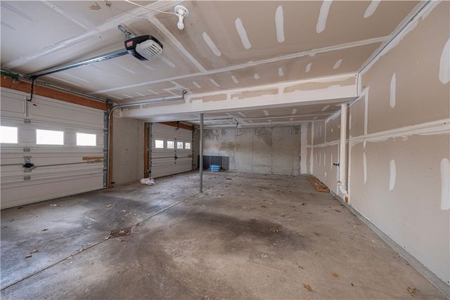 105 Oak Moss, North Fayette, PA 15108