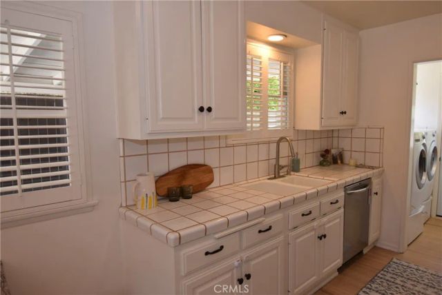 16839 Weddington Street, Encino, CA 91436