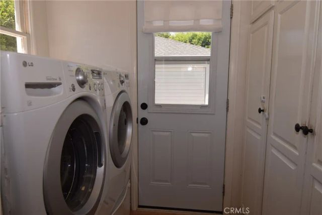 16839 Weddington Street, Encino, CA 91436