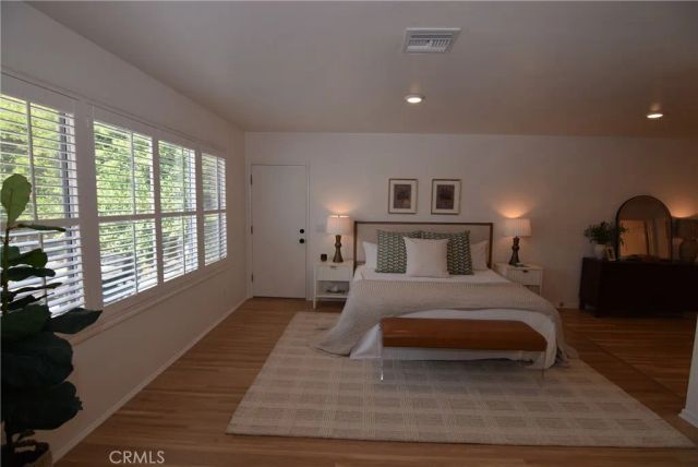 16839 Weddington Street, Encino, CA 91436