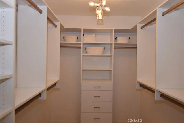 16839 Weddington Street, Encino, CA 91436