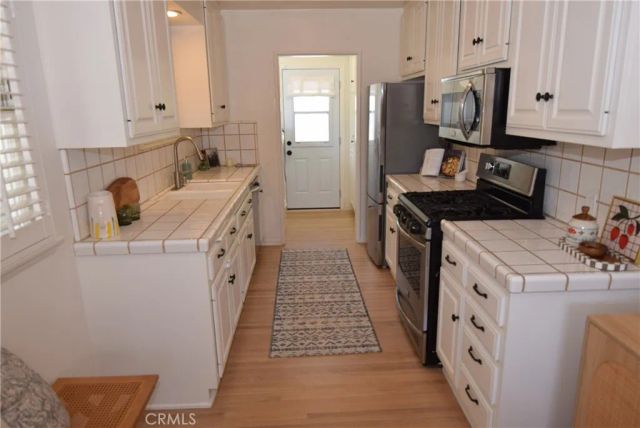 16839 Weddington Street, Encino, CA 91436