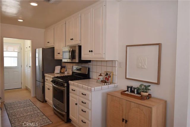 16839 Weddington Street, Encino, CA 91436
