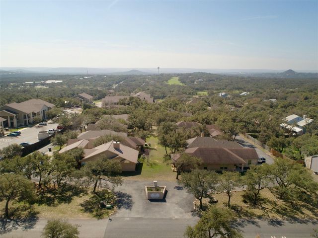 8 Villa Meadow, Wimberley, TX 78676