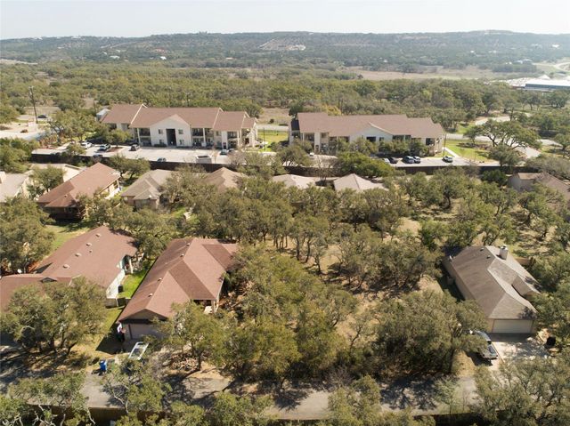 8 Villa Meadow, Wimberley, TX 78676