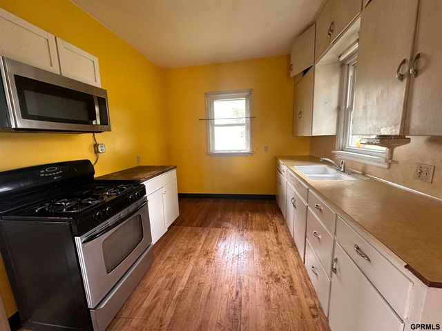 5425 S 23rd Street, Omaha, NE 68107