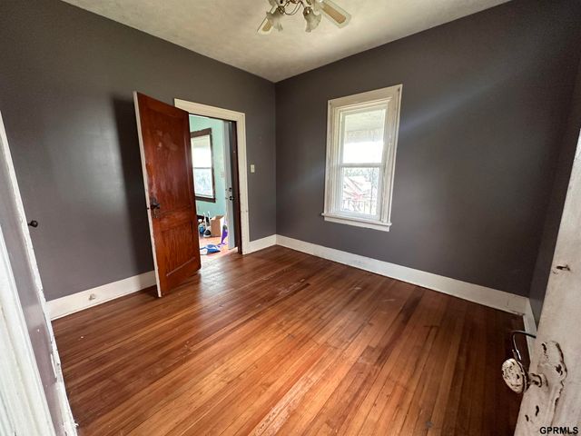 5425 S 23rd Street, Omaha, NE 68107