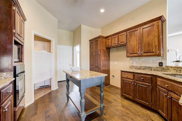 6605 NW 120th Street, Oklahoma City, OK 73162