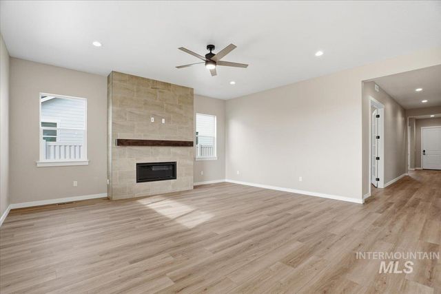 1229 Stirling Meadows Ct, Middleton, ID 83644