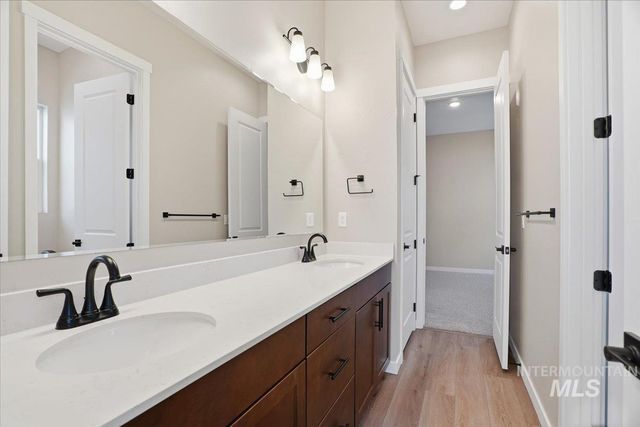 1229 Stirling Meadows Ct, Middleton, ID 83644