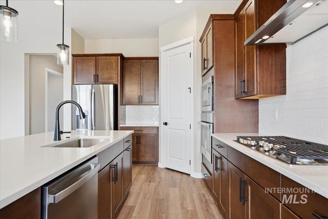 1229 Stirling Meadows Ct, Middleton, ID 83644