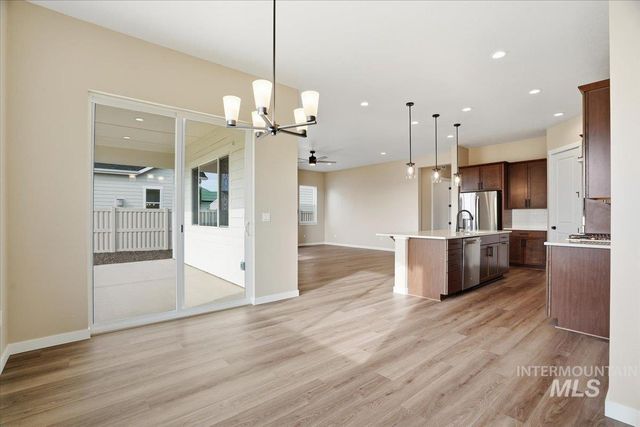 1229 Stirling Meadows Ct, Middleton, ID 83644