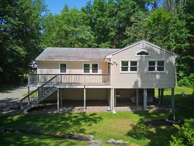 58 Cottage Road, Kensington, NH 03833
