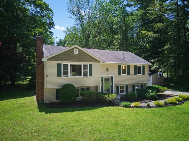 58 Cottage Road, Kensington, NH 03833