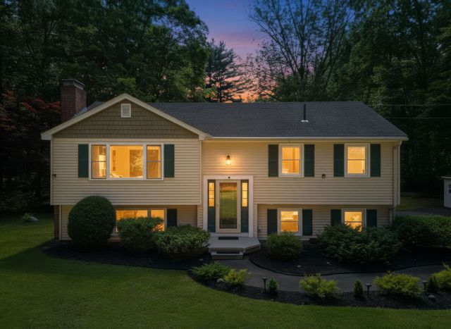 58 Cottage Road, Kensington, NH 03833