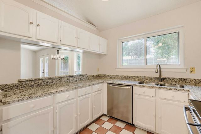 314 Sandlewood Lane, Euless, TX 76039