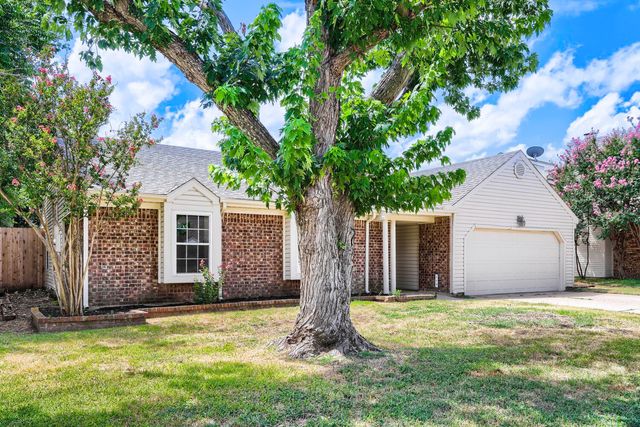 314 Sandlewood Lane, Euless, TX 76039