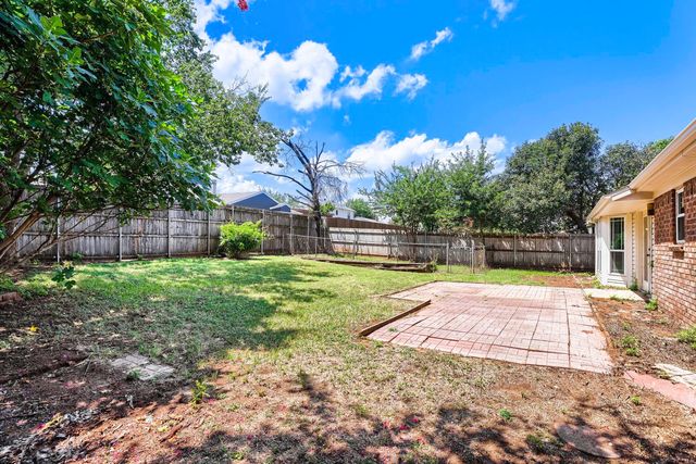 314 Sandlewood Lane, Euless, TX 76039