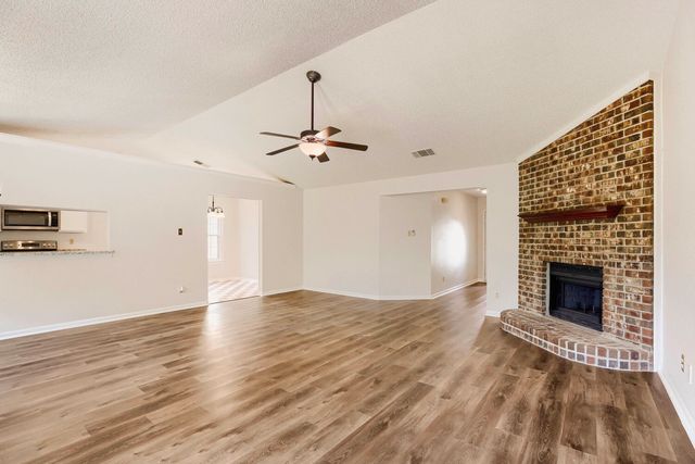 314 Sandlewood Lane, Euless, TX 76039