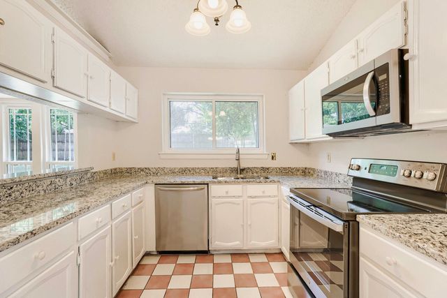 314 Sandlewood Lane, Euless, TX 76039