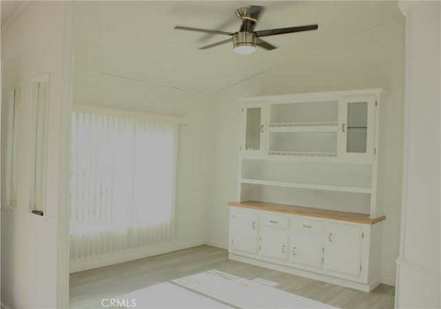 12980 Island Dr, Clearlake Oaks, CA 95423