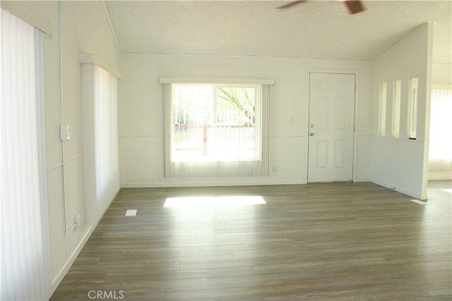 12980 Island Dr, Clearlake Oaks, CA 95423