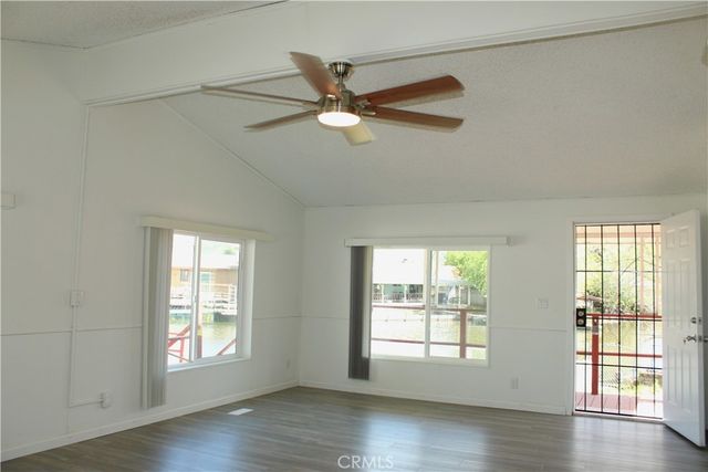 12980 Island Dr, Clearlake Oaks, CA 95423