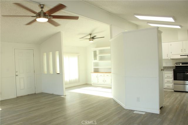 12980 Island Dr, Clearlake Oaks, CA 95423