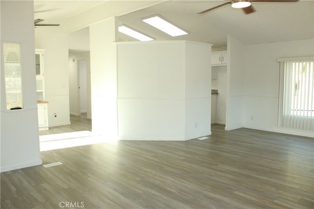 12980 Island Dr, Clearlake Oaks, CA 95423