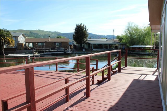 12980 Island Dr, Clearlake Oaks, CA 95423