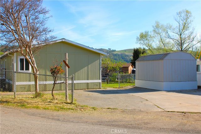 12980 Island Dr, Clearlake Oaks, CA 95423