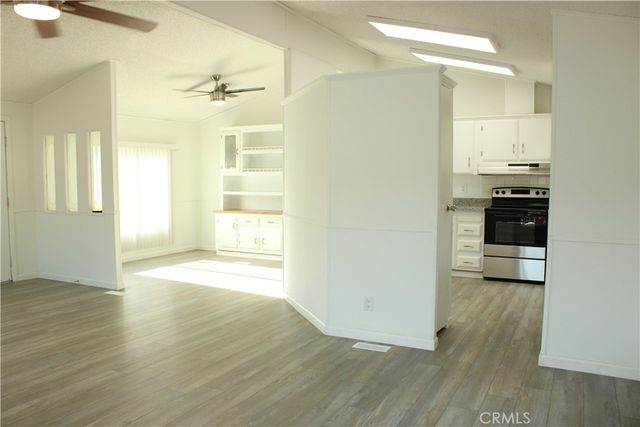 12980 Island Dr, Clearlake Oaks, CA 95423