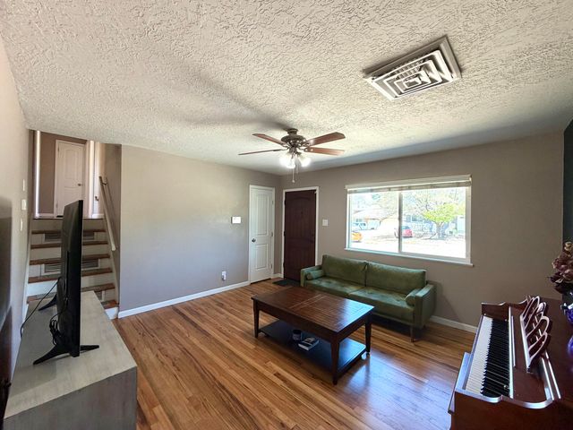 11000 Los Arboles Avenue NE, Albuquerque, NM 87112