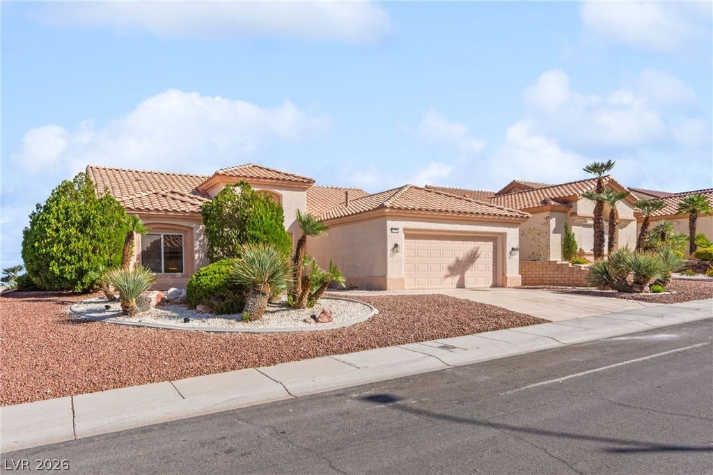 10701 Back Plains Drive, Las Vegas, NV 89134 — photo 4