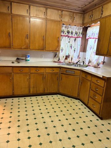 354 S 30th Street, Saginaw, MI 48601