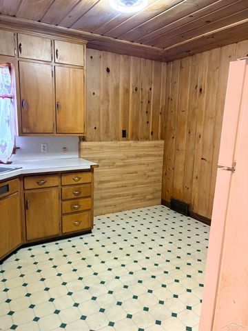 354 S 30th Street, Saginaw, MI 48601
