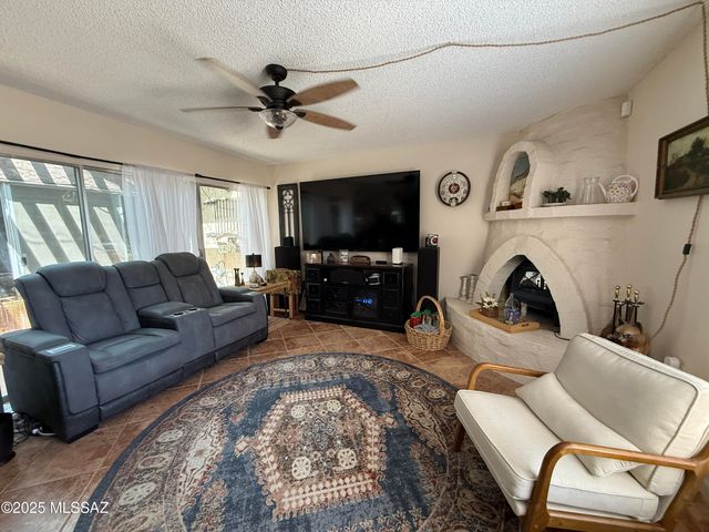 940 W Círculo Napa, Green Valley, AZ 85614