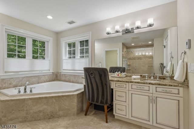 27 Burlington Rd, Berkeley Heights Twp., NJ 07974