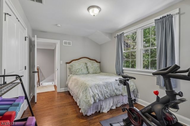 27 Burlington Rd, Berkeley Heights Twp., NJ 07974