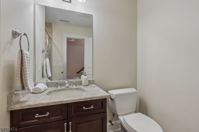 27 Burlington Rd, Berkeley Heights Twp., NJ 07974