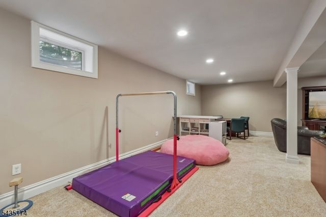 27 Burlington Rd, Berkeley Heights Twp., NJ 07974