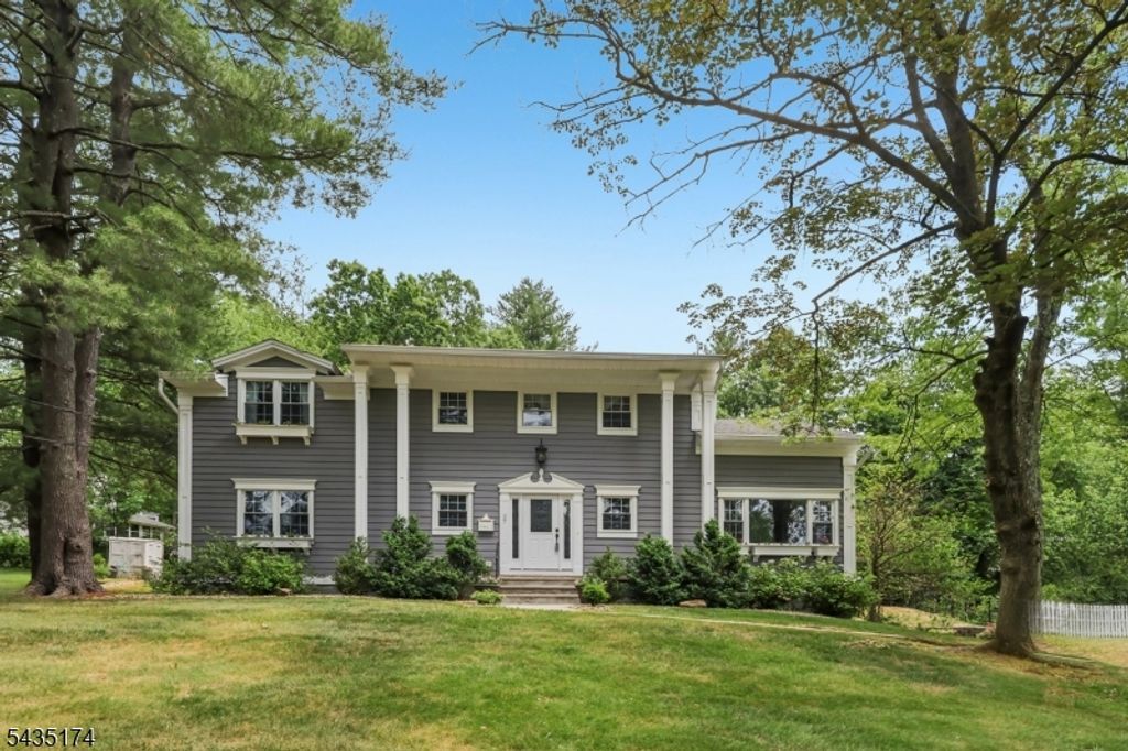 27 Burlington Rd, Berkeley Heights Twp., NJ 07974