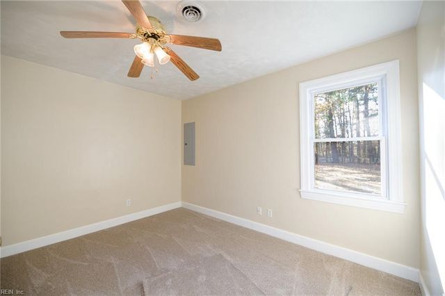 119 Edith LN, Yorktown, VA 23692