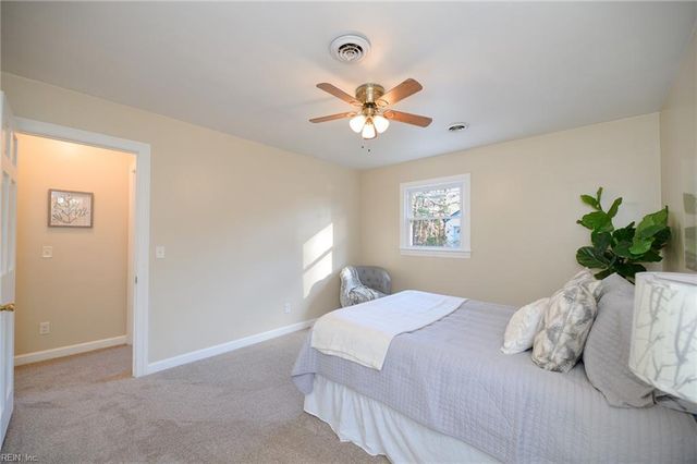 119 Edith LN, Yorktown, VA 23692