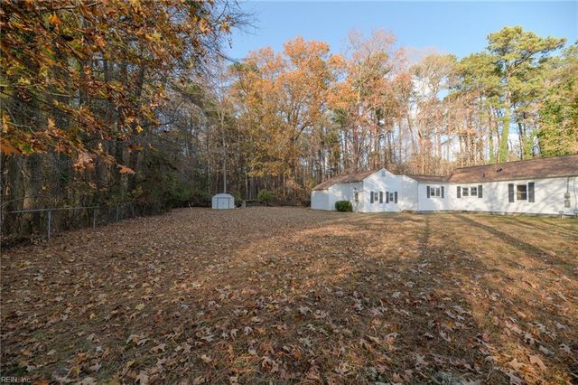 119 Edith LN, Yorktown, VA 23692