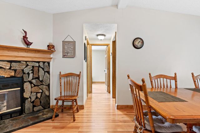 2184 Magnolia Dr, Bedford, VA 24523