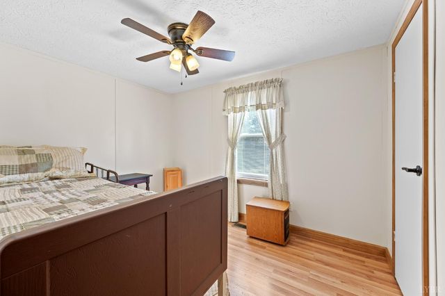 2184 Magnolia Dr, Bedford, VA 24523