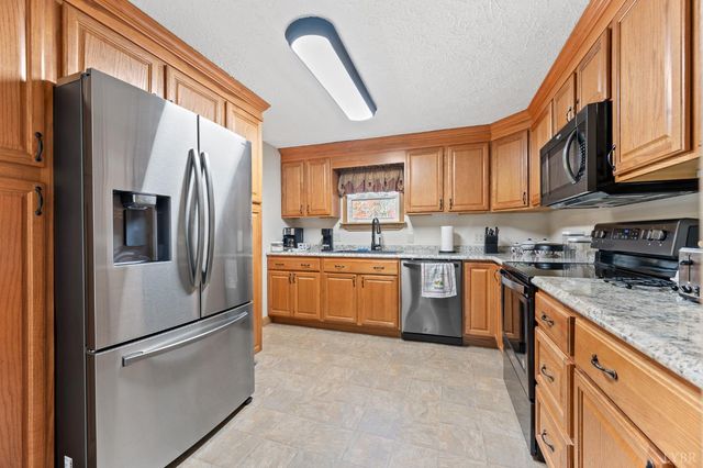 2184 Magnolia Dr, Bedford, VA 24523